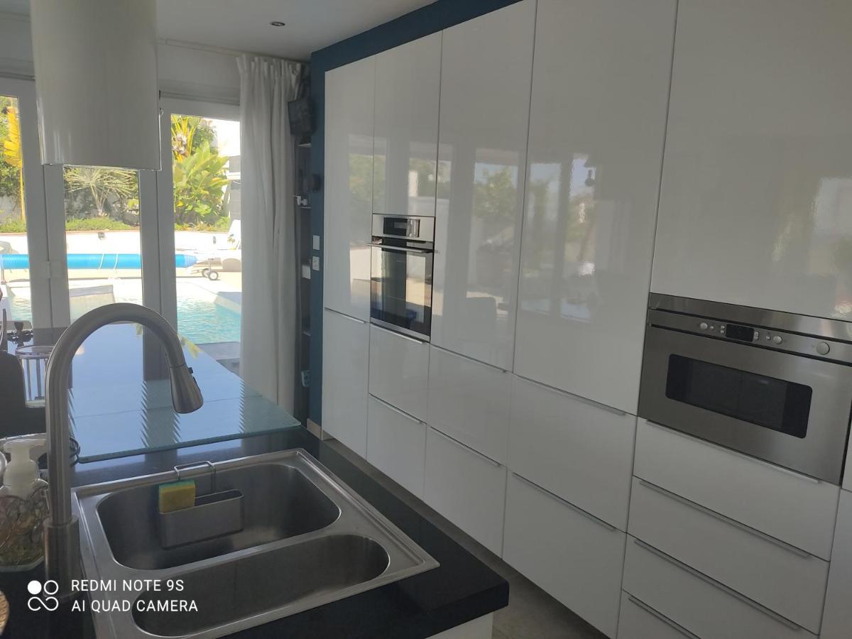 Petit Paradis Villa Манилва Екстериор снимка